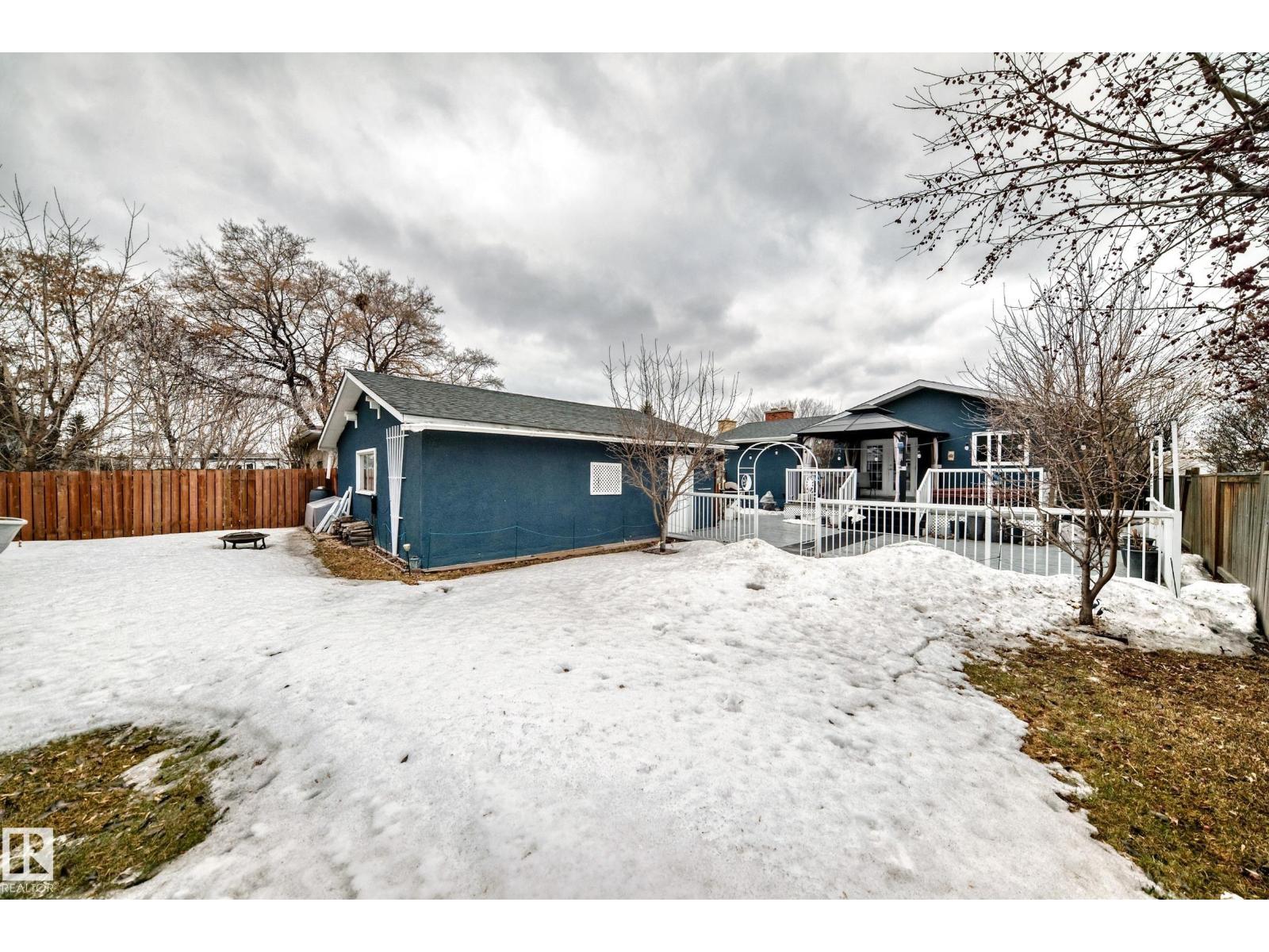 8811 38A AV NW, Edmonton