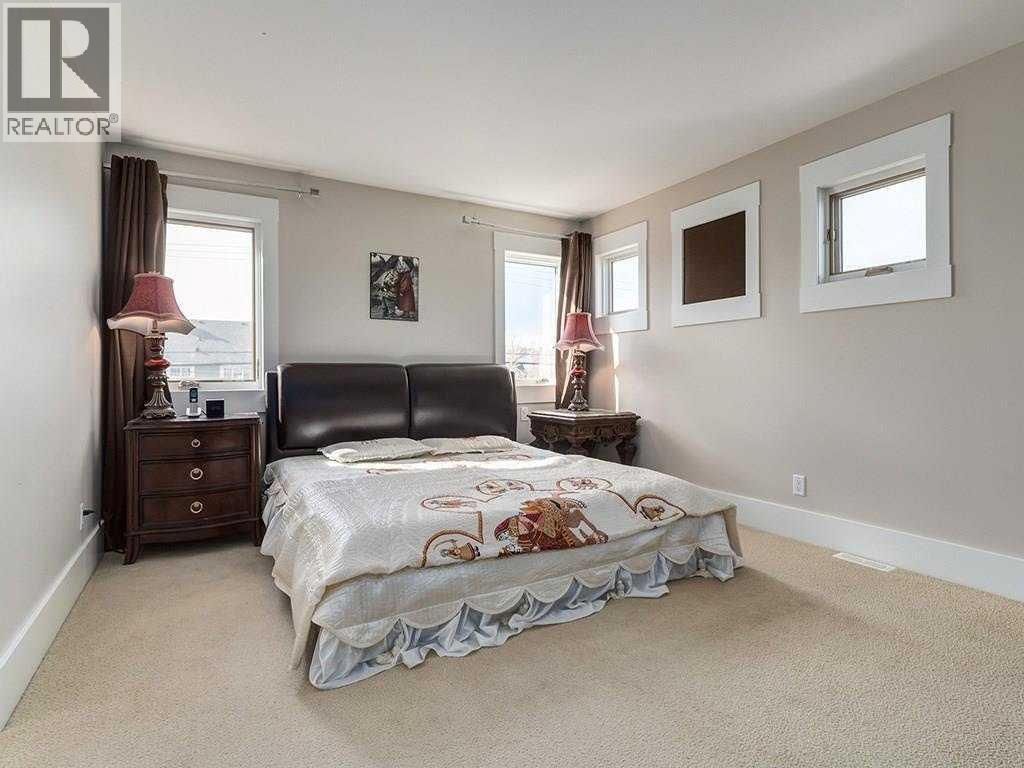 Single Family House for Sale in   Street West Hillhurst Calgary 