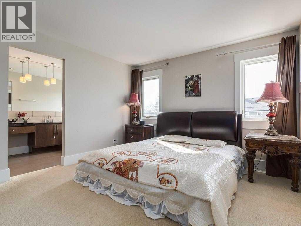 Single Family House for Sale in   Street West Hillhurst Calgary 