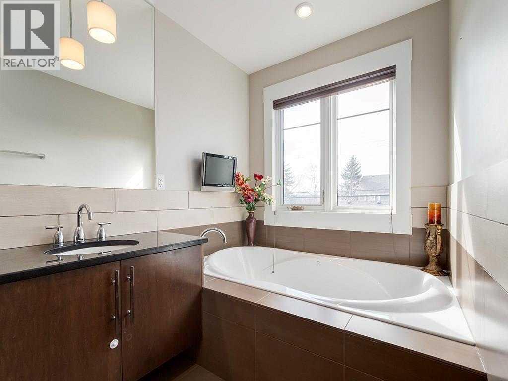 Single Family House for Sale in   Street West Hillhurst Calgary 