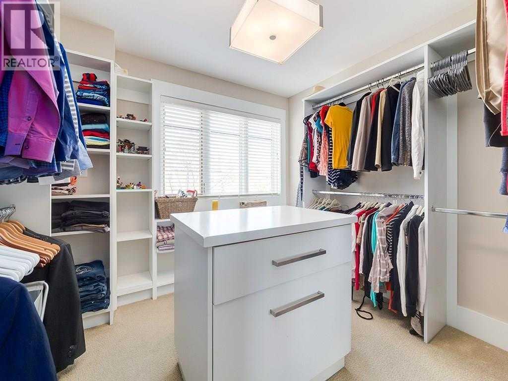 Single Family House for Sale in   Street West Hillhurst Calgary 