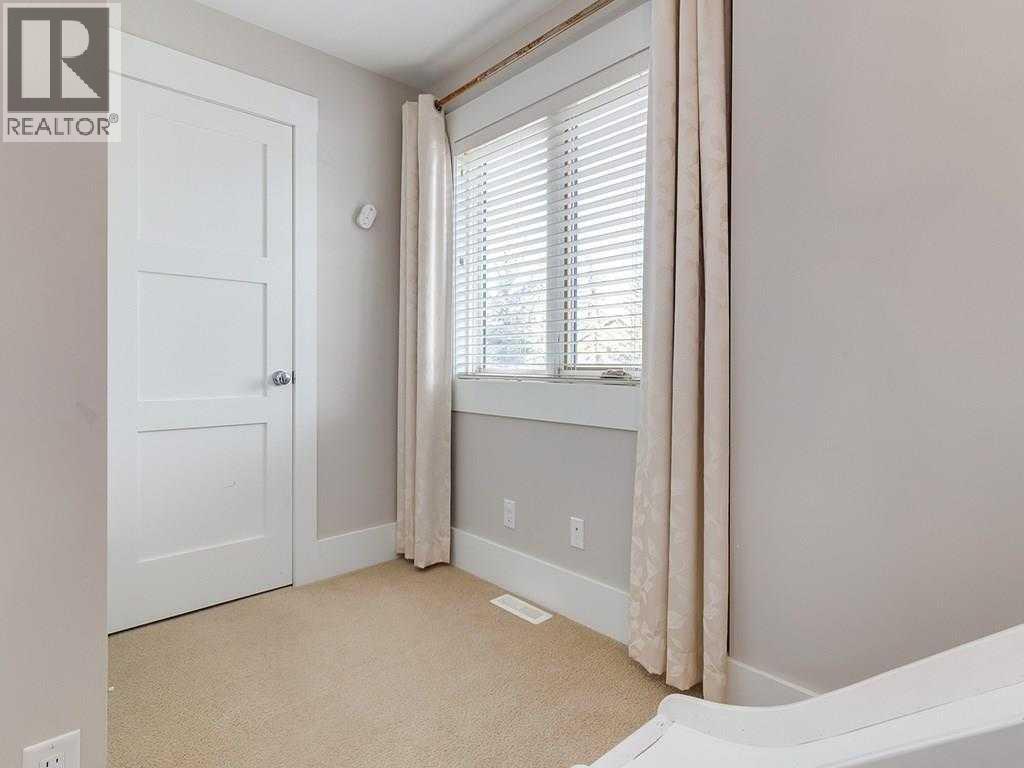 Single Family House for Sale in   Street West Hillhurst Calgary 