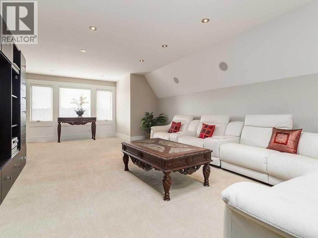 Single Family House for Sale in   Street West Hillhurst Calgary 