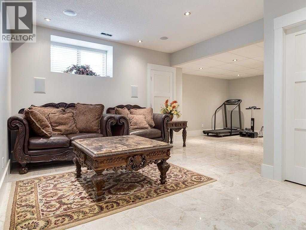 Single Family House for Sale in   Street West Hillhurst Calgary 