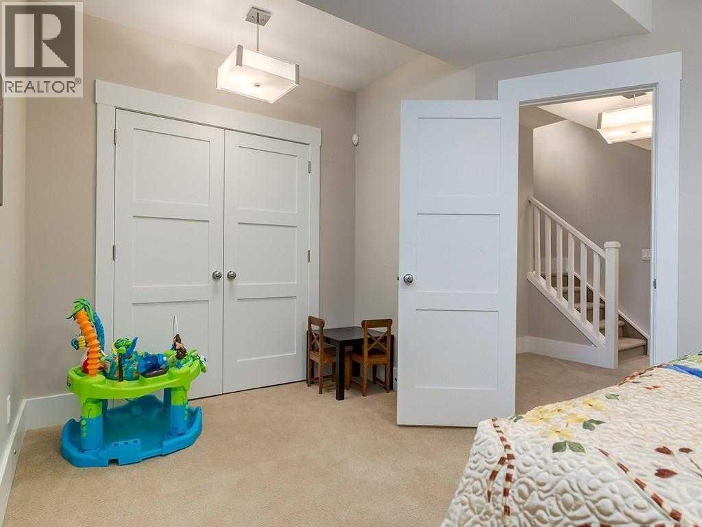 Single Family House for Sale in   Street West Hillhurst Calgary 