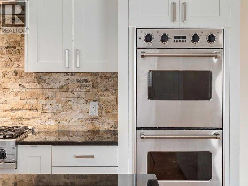 Single Family House for Sale in   Street West Hillhurst Calgary 