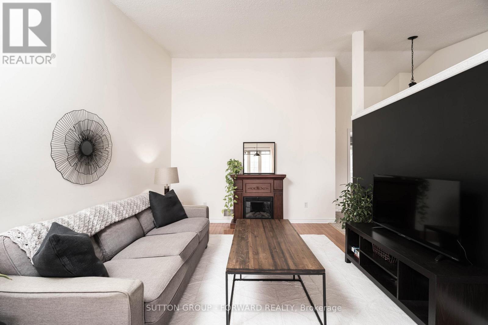 9 – 1077 HAMILTON ROAD, London East (East O), Ontario