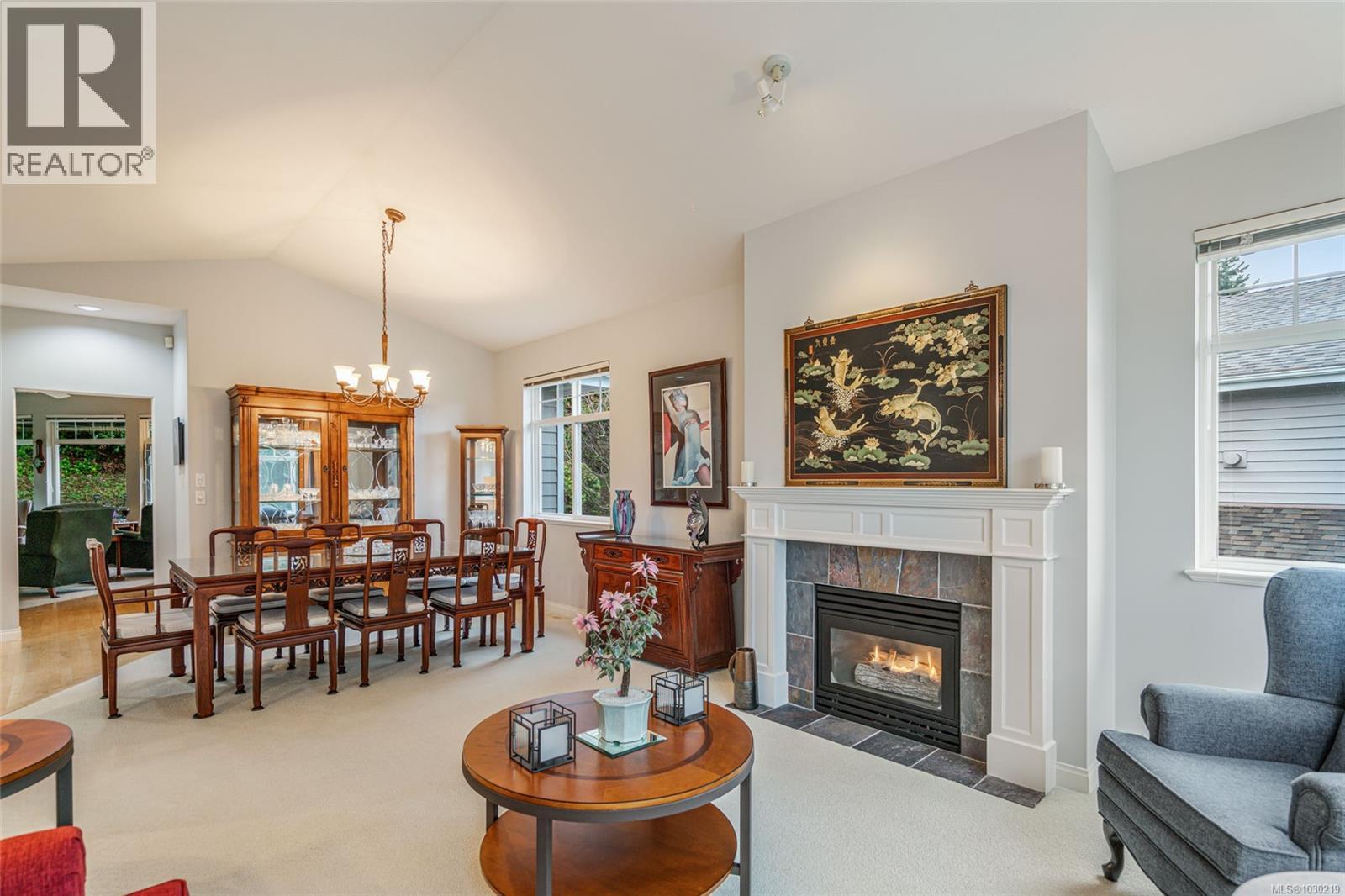 1266 SATURNA DR - 19