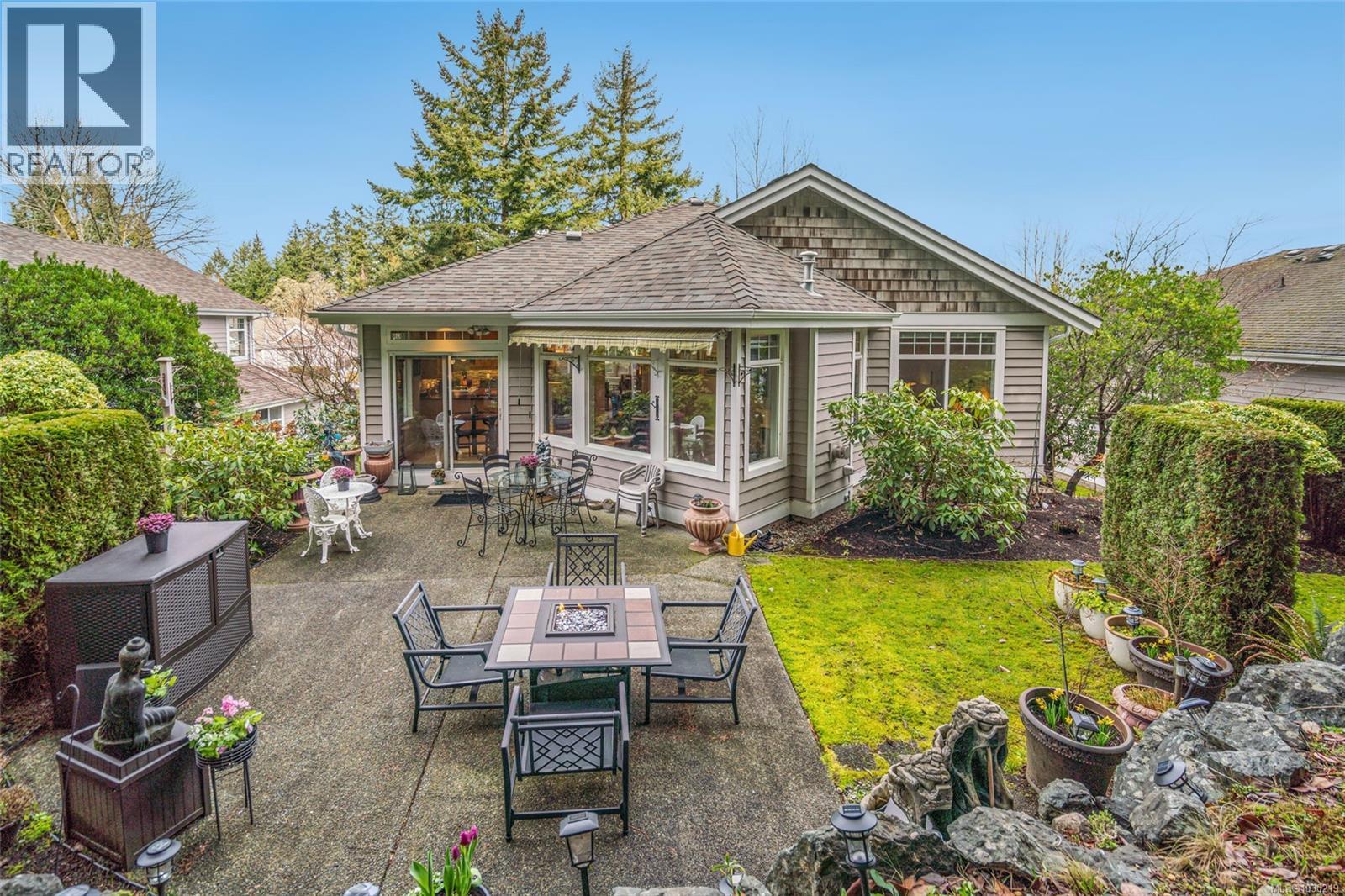 1266 SATURNA DR - 42