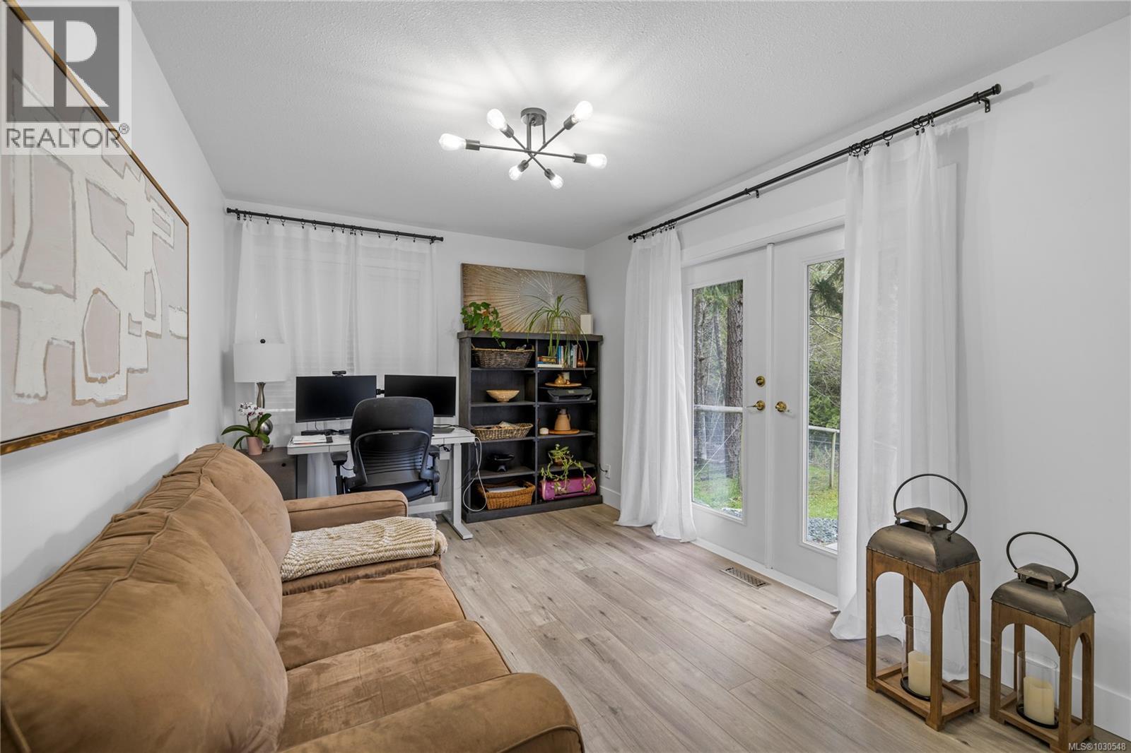 2191 FLORENCE DR - 27