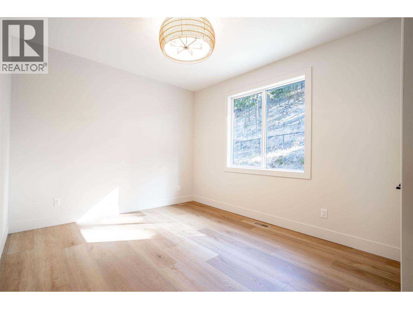  2079 Cortina Drive, Kelowna