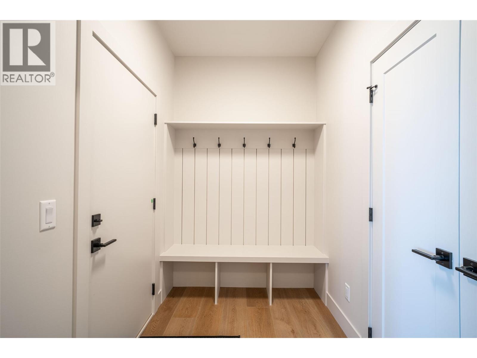  2079 Cortina Drive, Kelowna