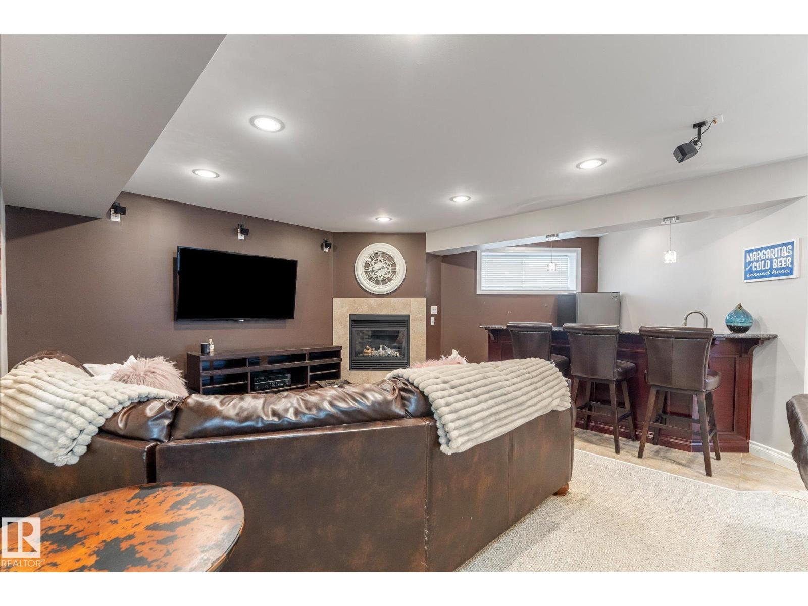 14 DEER PARK BV, Spruce Grove