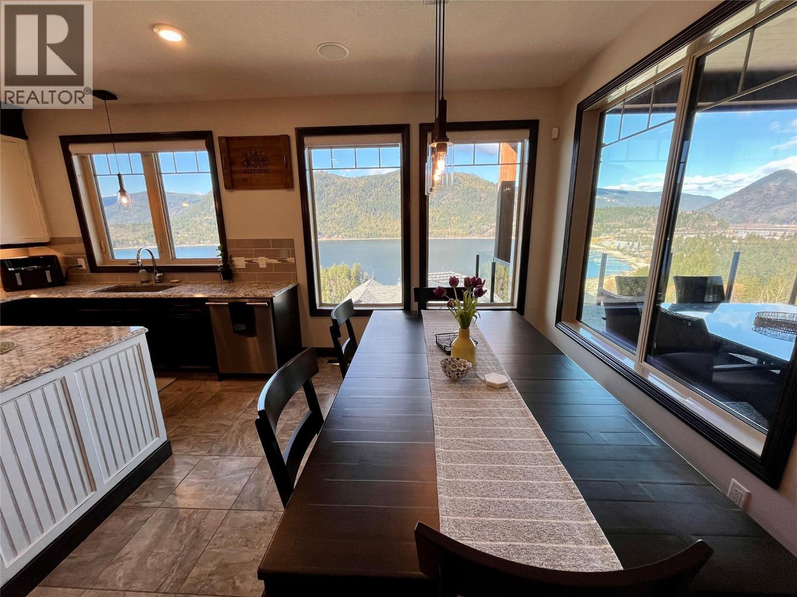 230 Sunset Drive, Sicamous