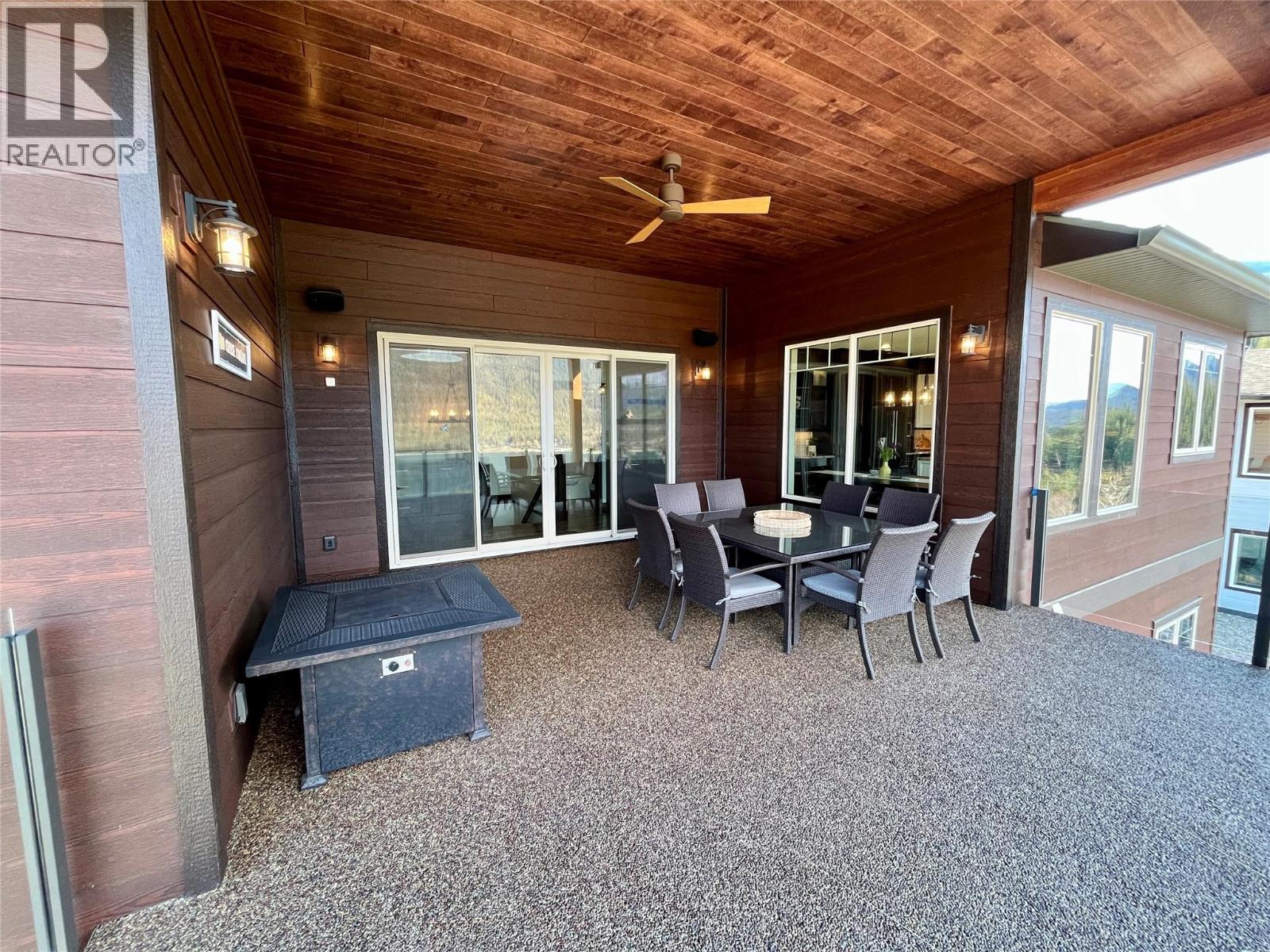 230 Sunset Drive, Sicamous