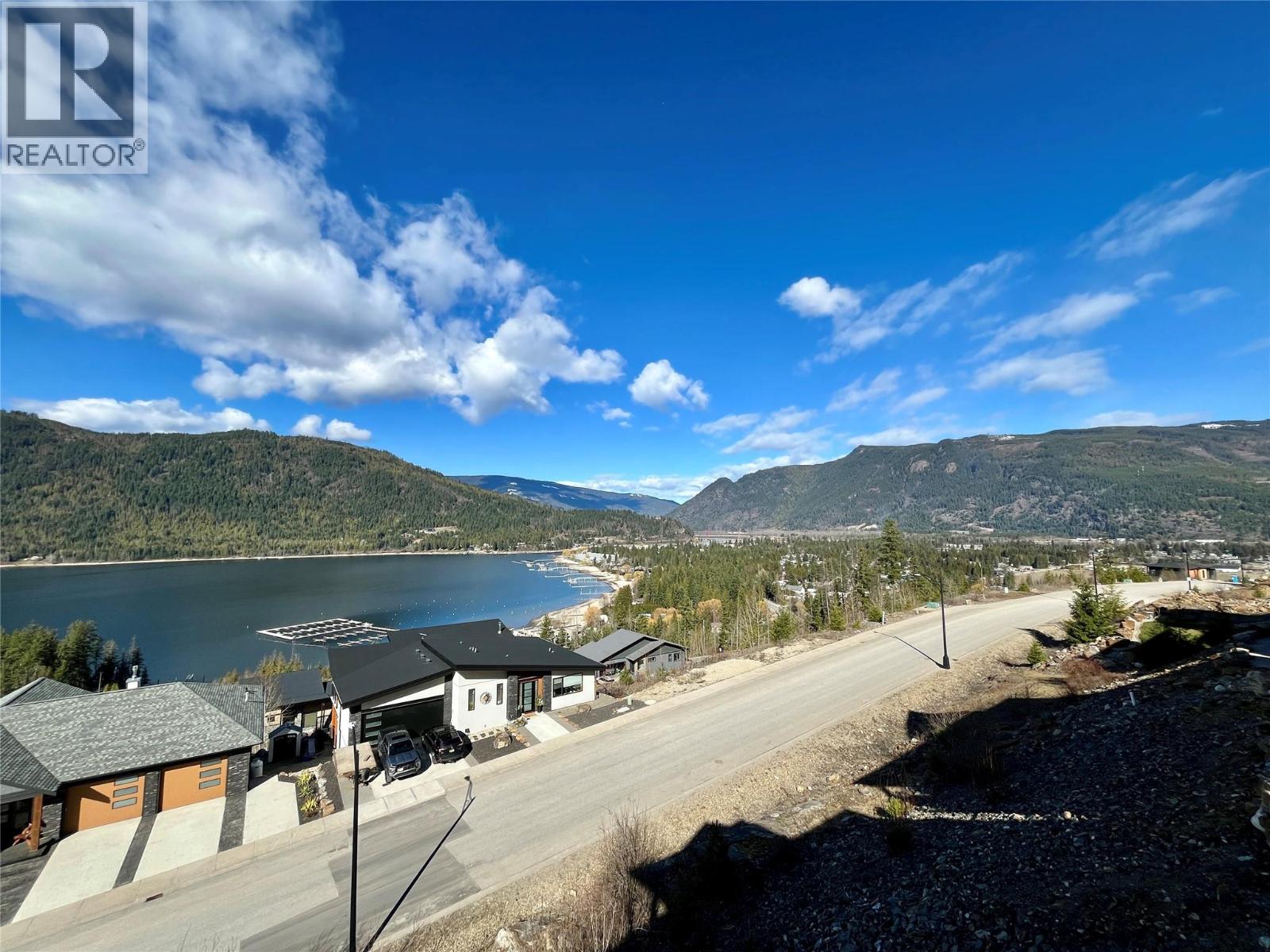 230 Sunset Drive, Sicamous