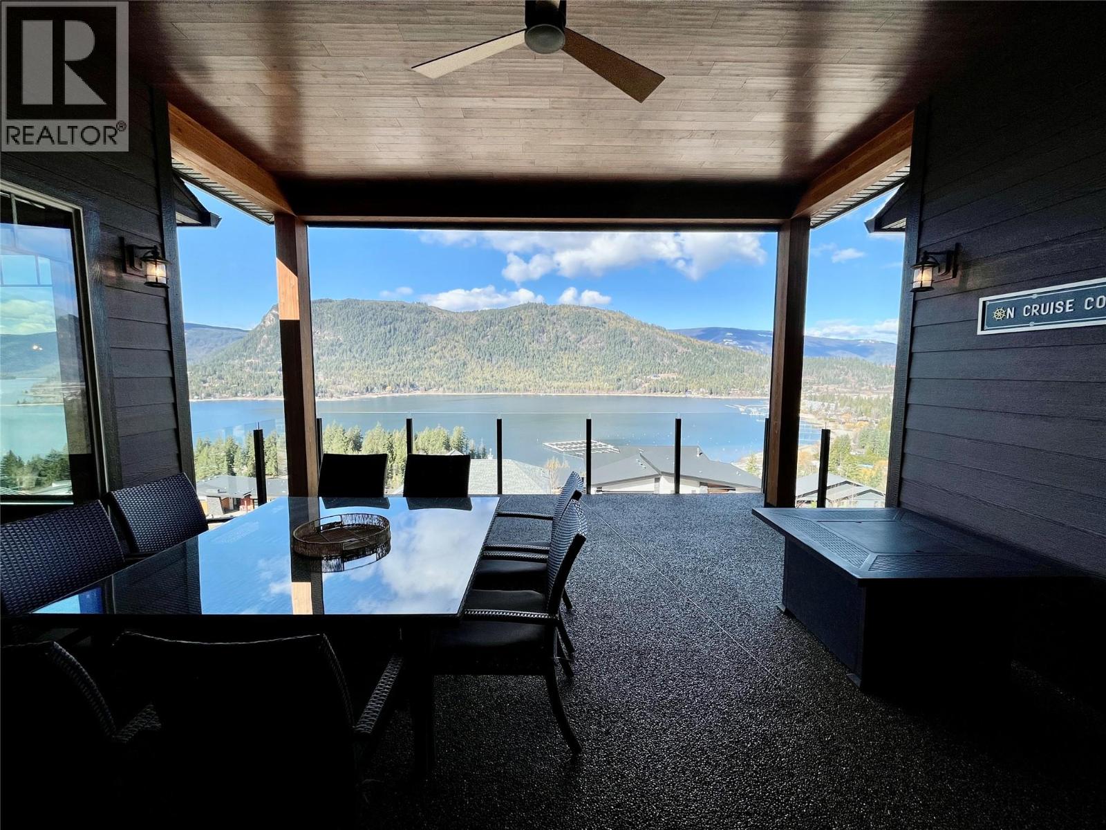 230 Sunset Drive, Sicamous