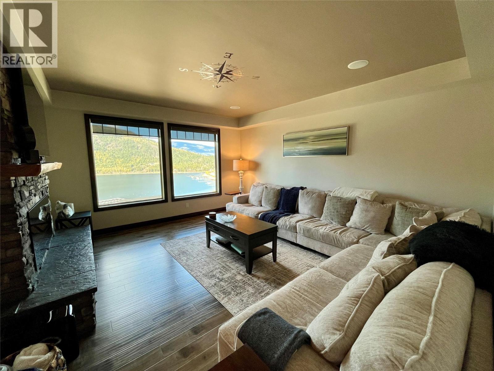 230 Sunset Drive, Sicamous