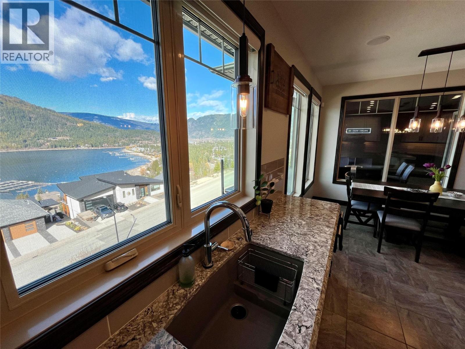 230 Sunset Drive, Sicamous