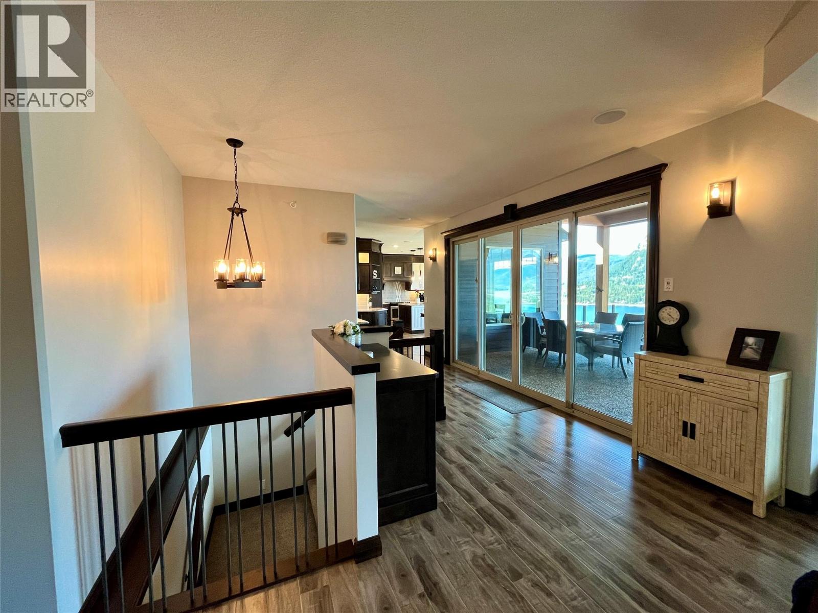 230 Sunset Drive, Sicamous