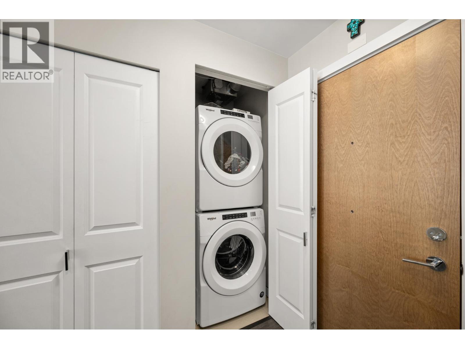 303 3188 RIVERWALK AVENUE, Vancouver