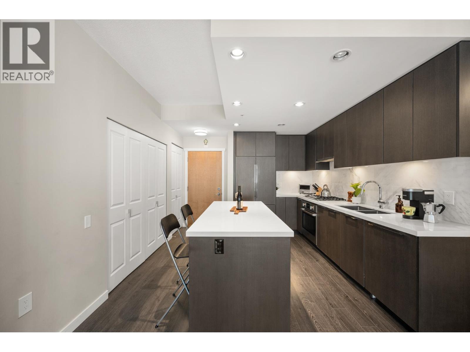 303 3188 RIVERWALK AVENUE, Vancouver