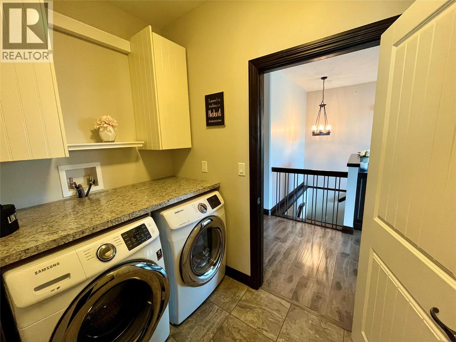 230 Sunset Drive, Sicamous