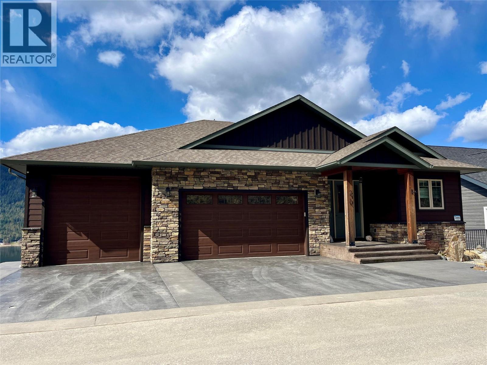 230 Sunset Drive, Sicamous