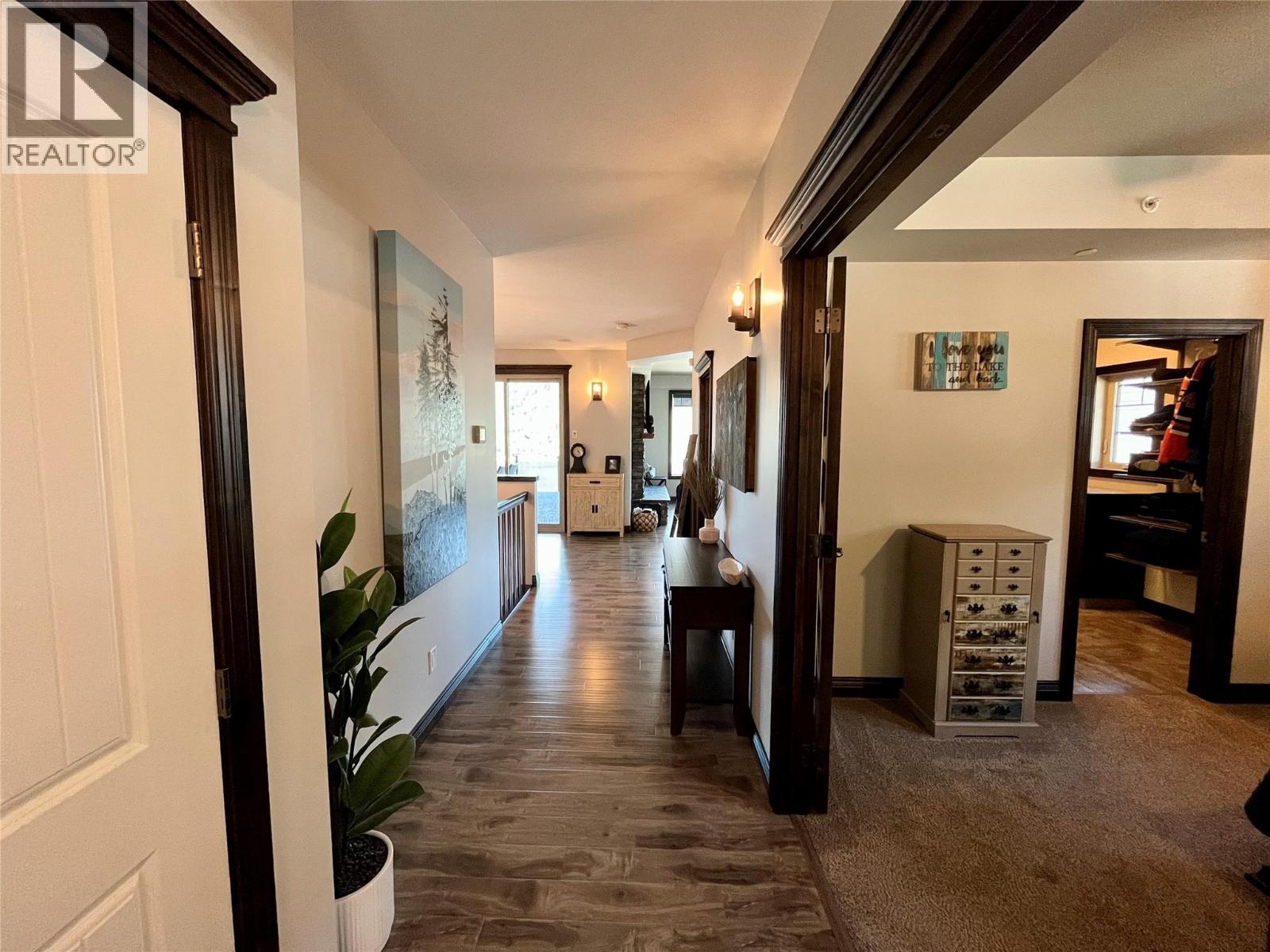 230 Sunset Drive, Sicamous