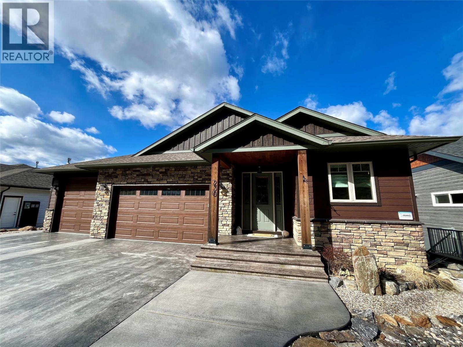 230 Sunset Drive, Sicamous