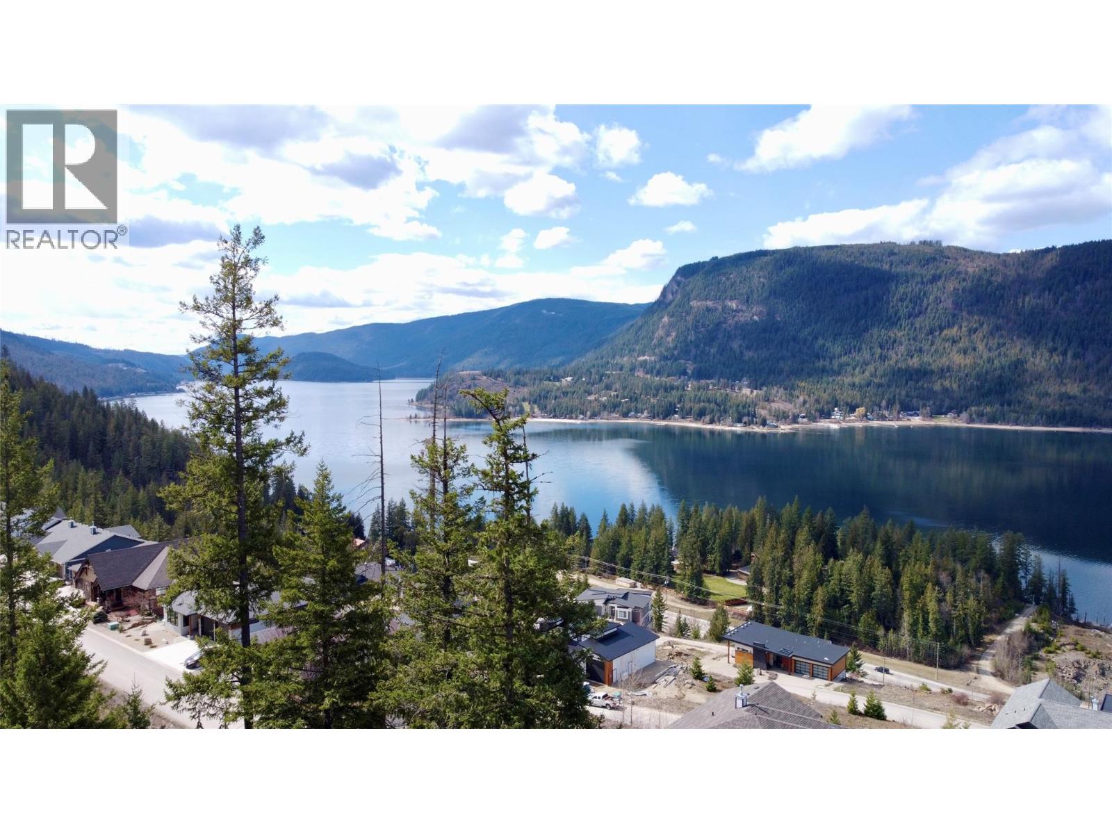 230 Sunset Drive, Sicamous
