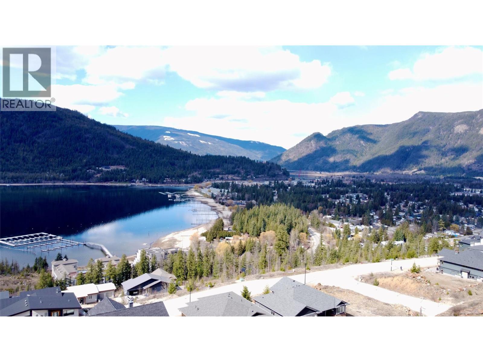 230 Sunset Drive, Sicamous