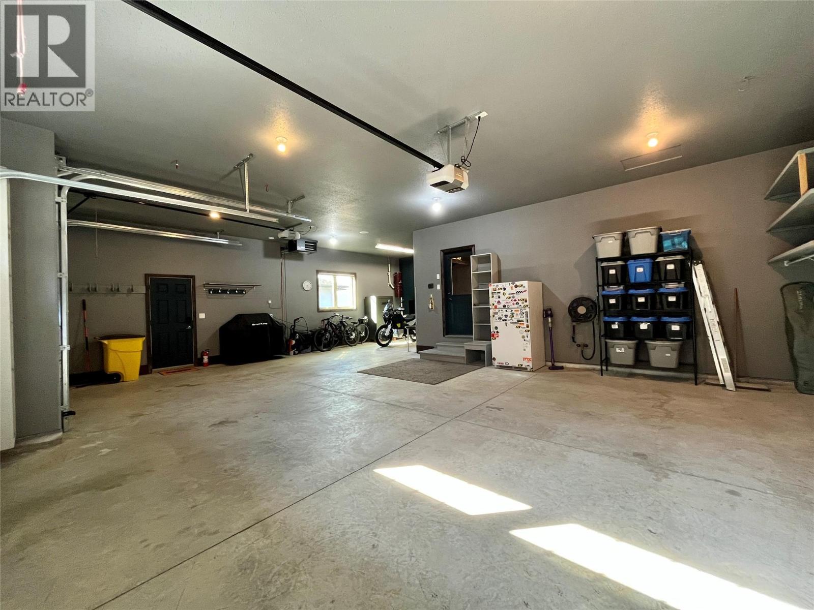 230 Sunset Drive, Sicamous