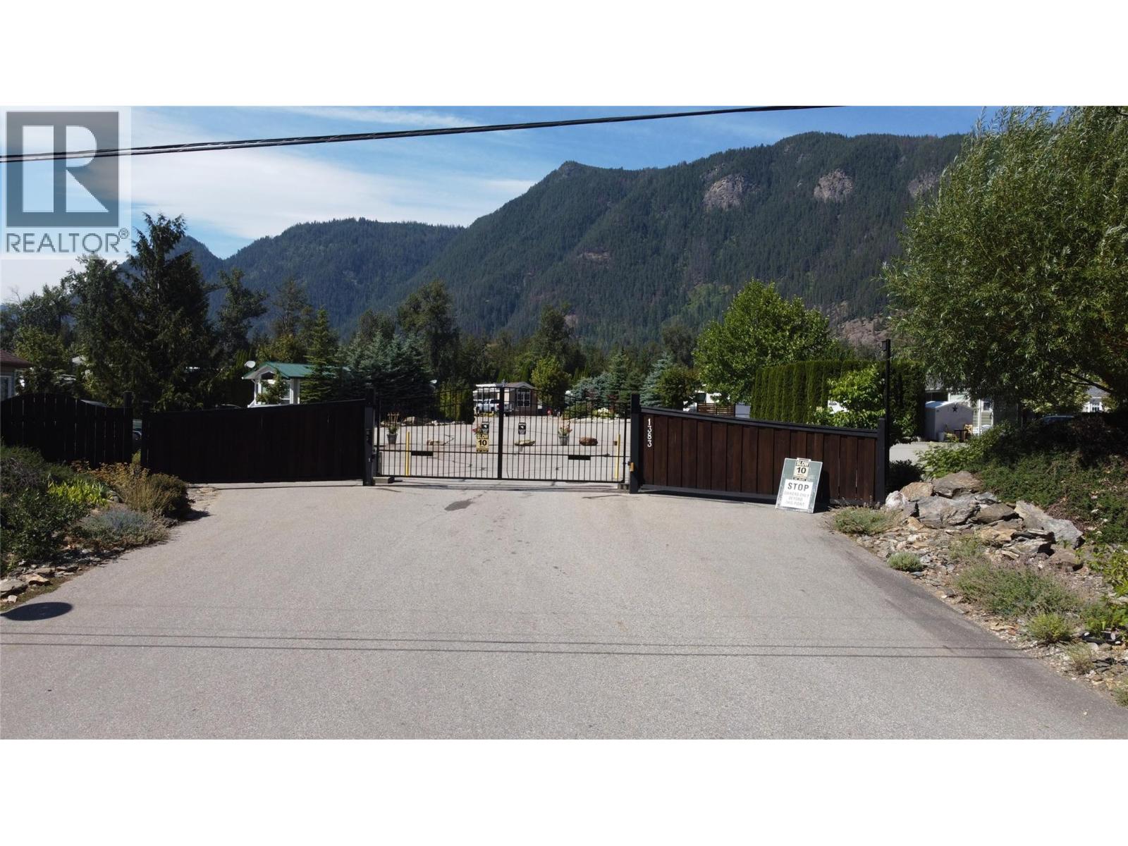 1383 Silver Sands Road Unit# 120, Sicamous
