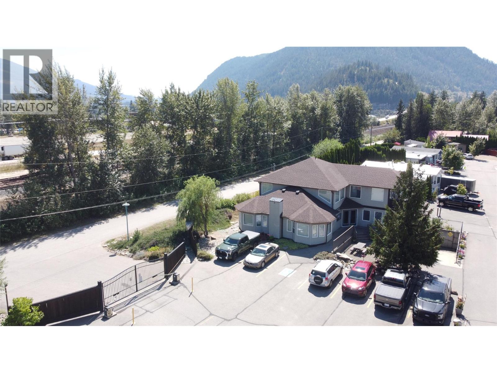 1383 Silver Sands Road Unit# 120, Sicamous