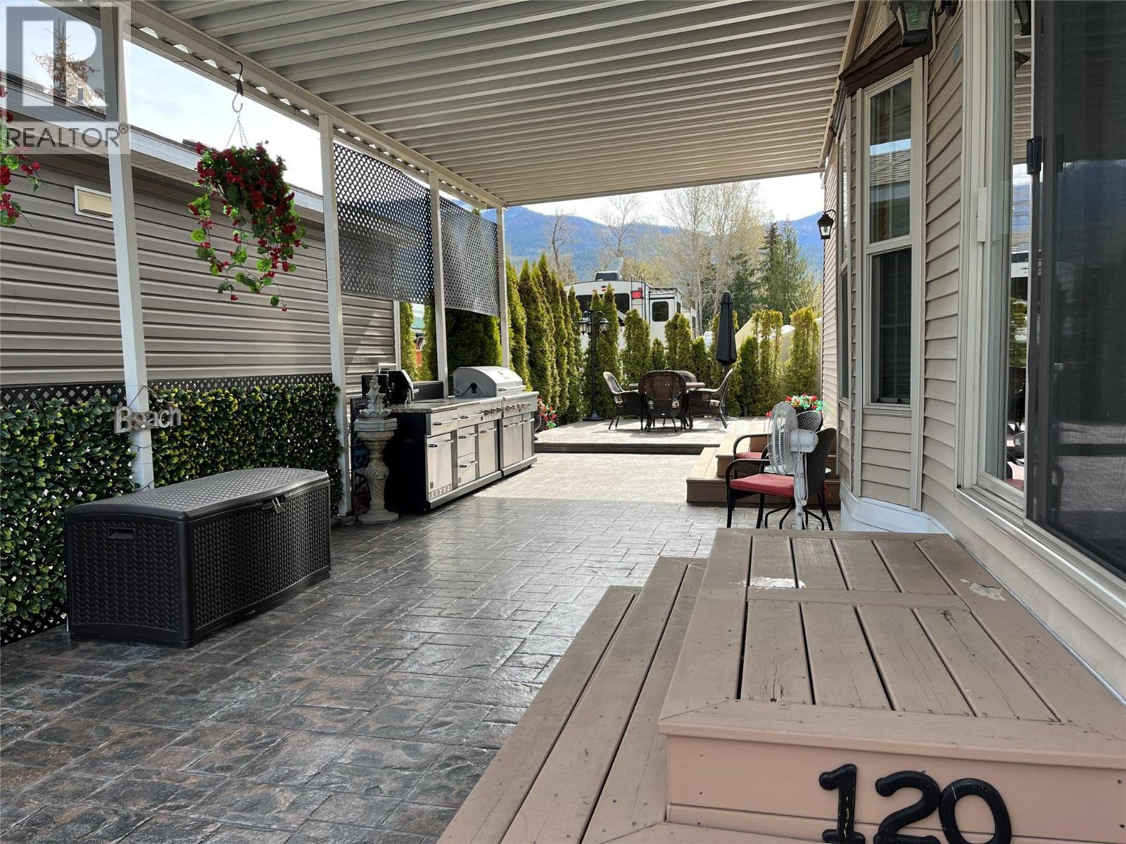 1383 Silver Sands Road Unit# 120, Sicamous