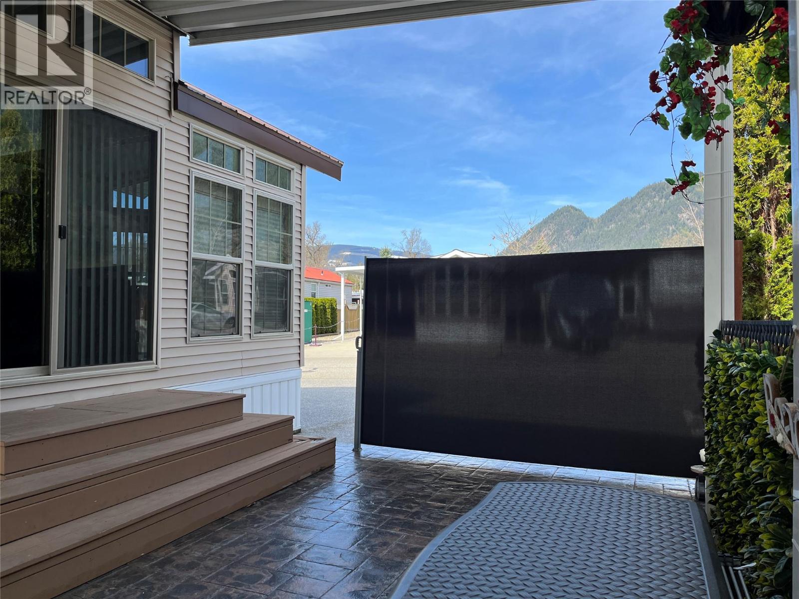 1383 Silver Sands Road Unit# 120, Sicamous