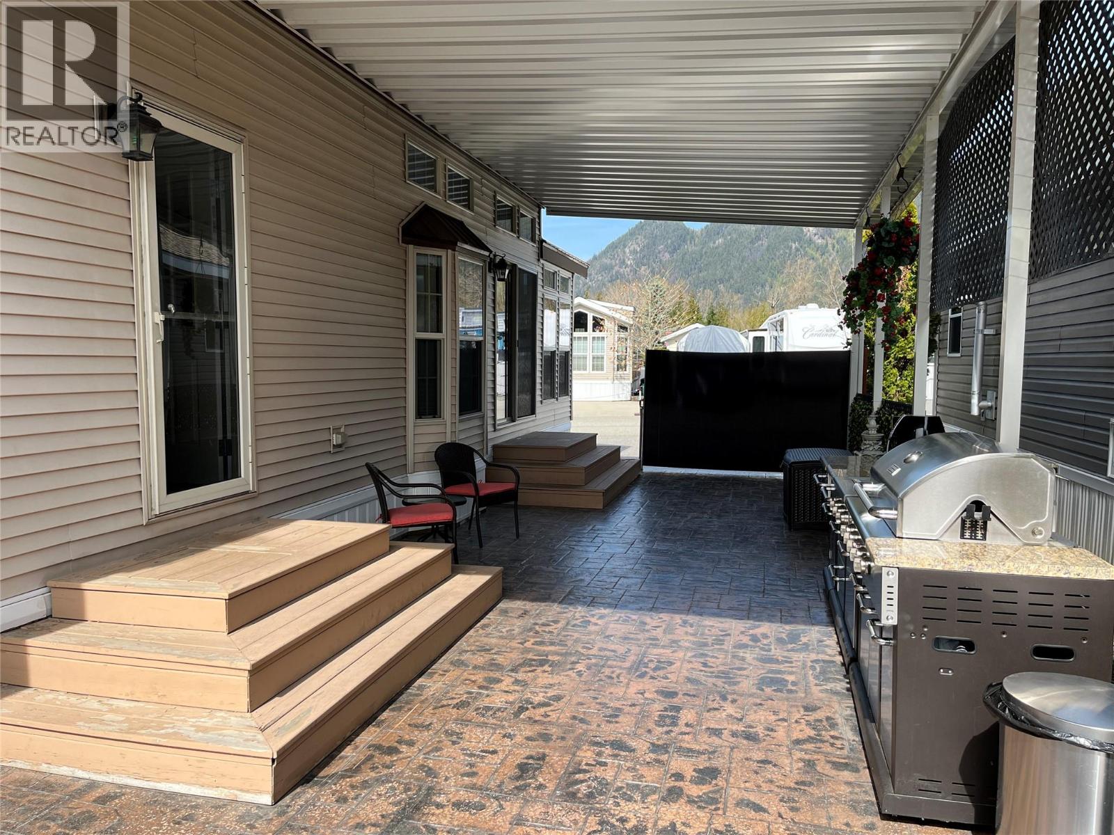 1383 Silver Sands Road Unit# 120, Sicamous