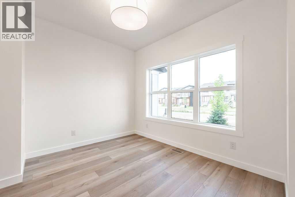 525 River Heights Drive, Cochrane