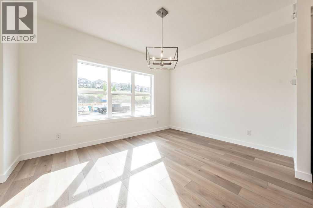 525 River Heights Drive, Cochrane