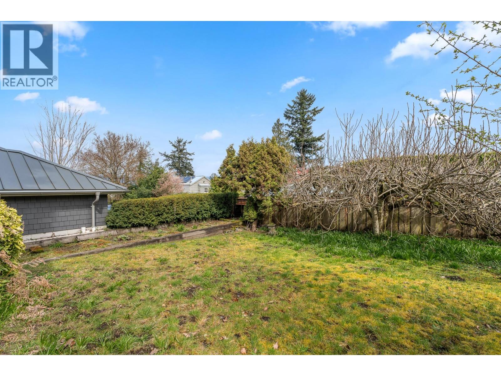 4667 SIMPSON AVENUE, Vancouver