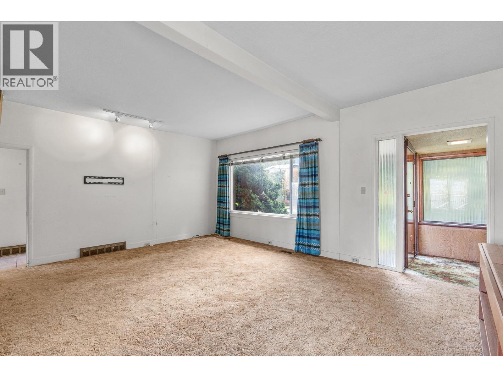 4667 SIMPSON AVENUE, Vancouver