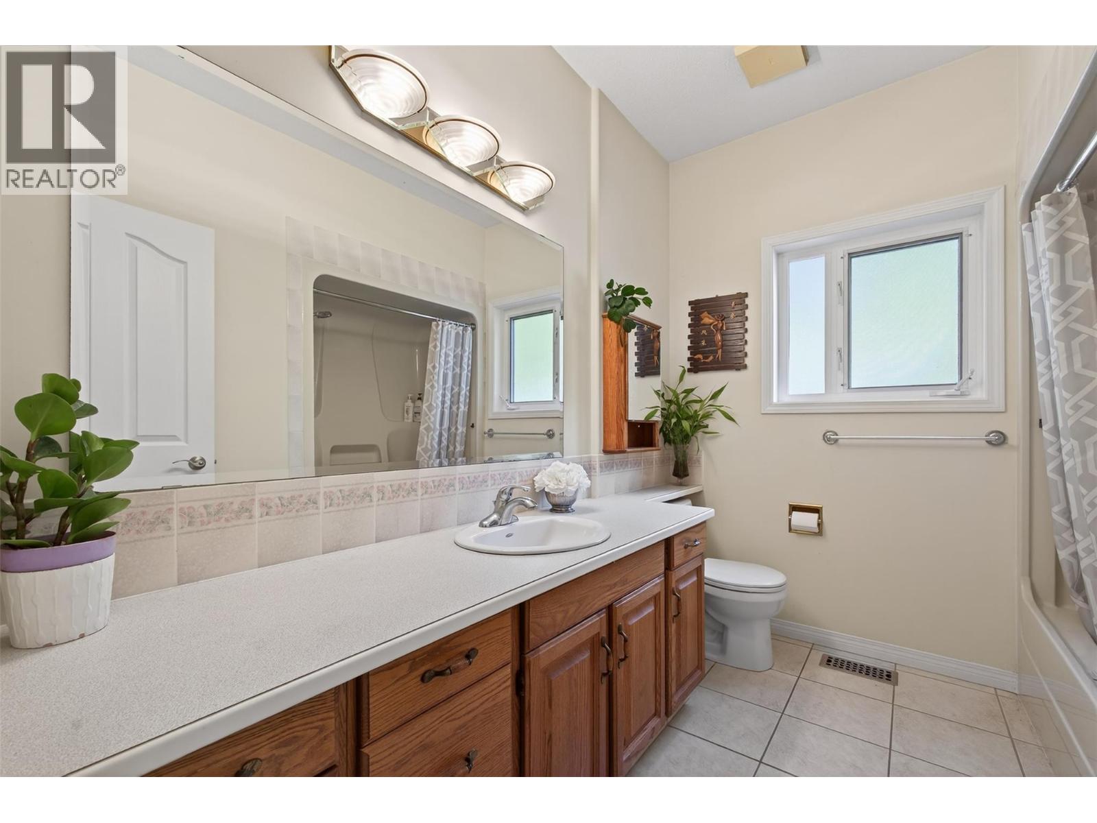 570 Casa Grande Drive, Kelowna