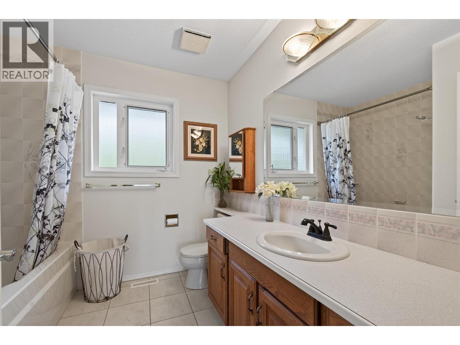 570 Casa Grande Drive, Kelowna