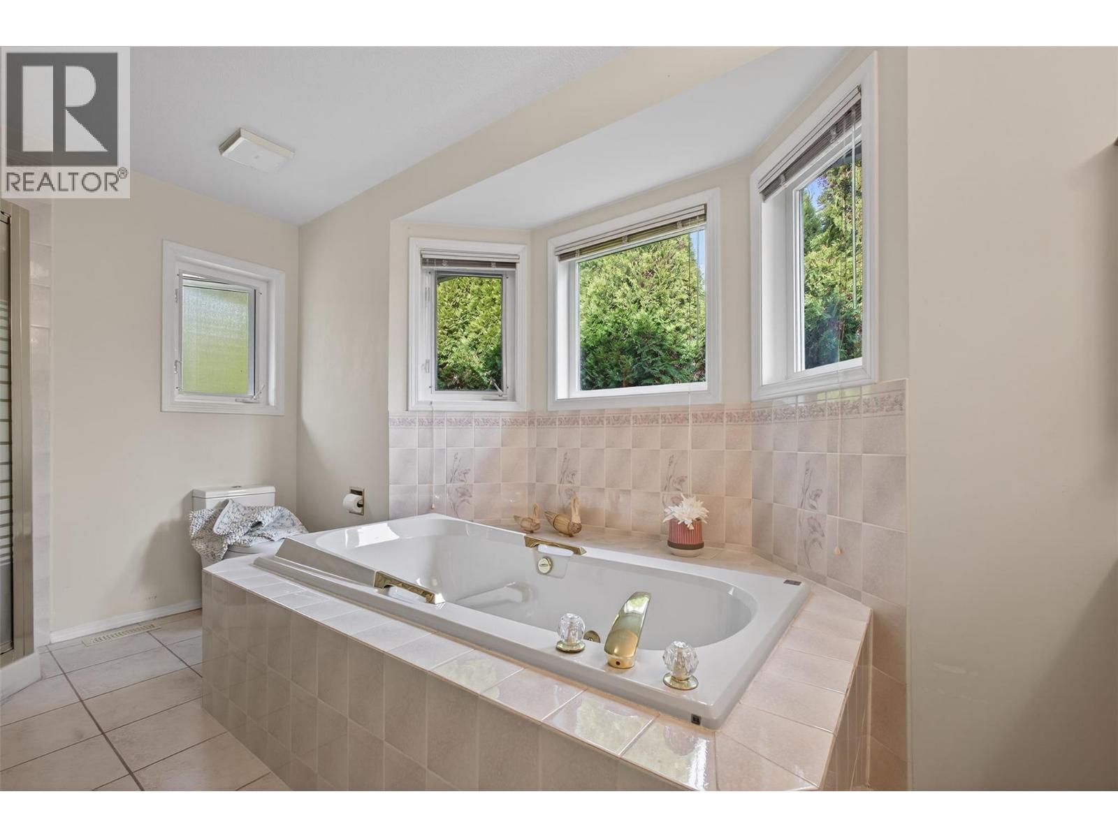 570 Casa Grande Drive, Kelowna