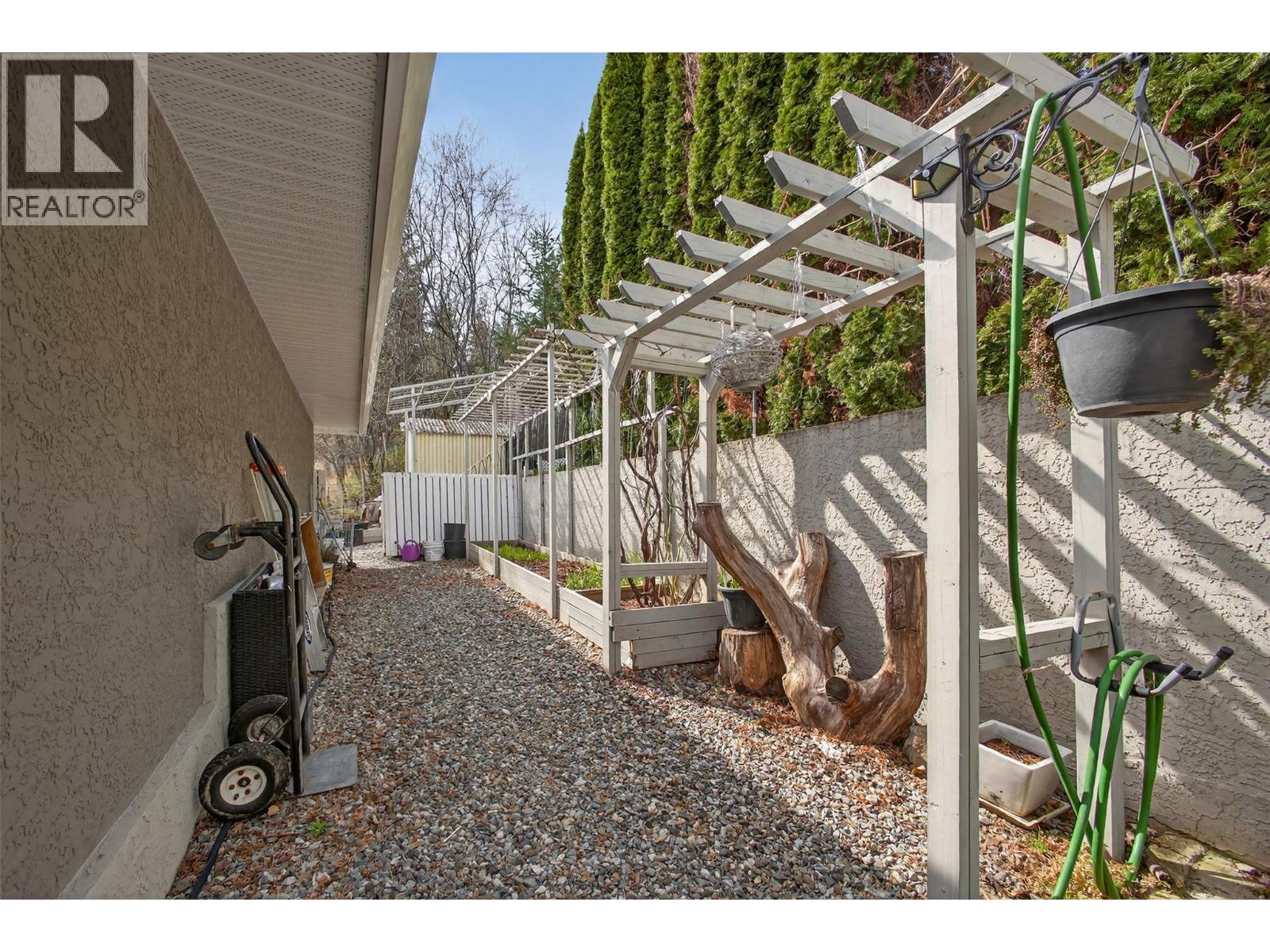 570 Casa Grande Drive, Kelowna