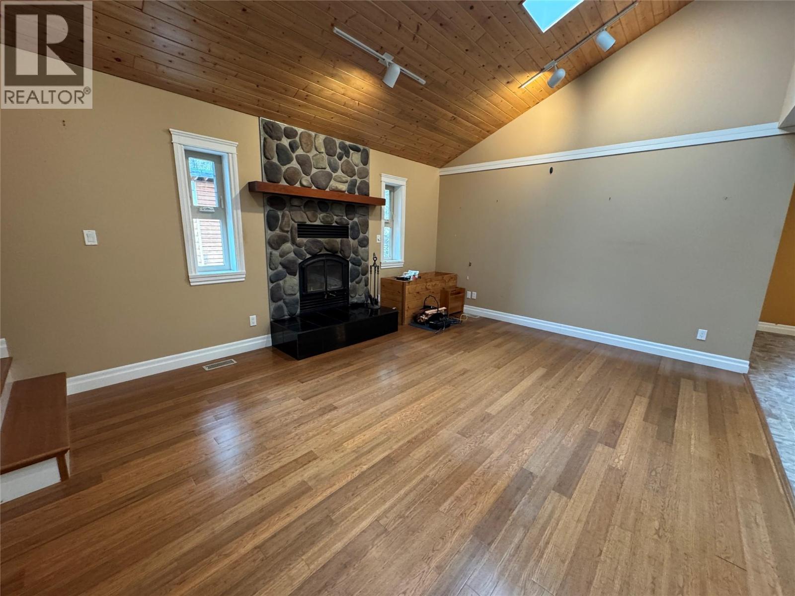 4492 Iron Mountain Road - 9