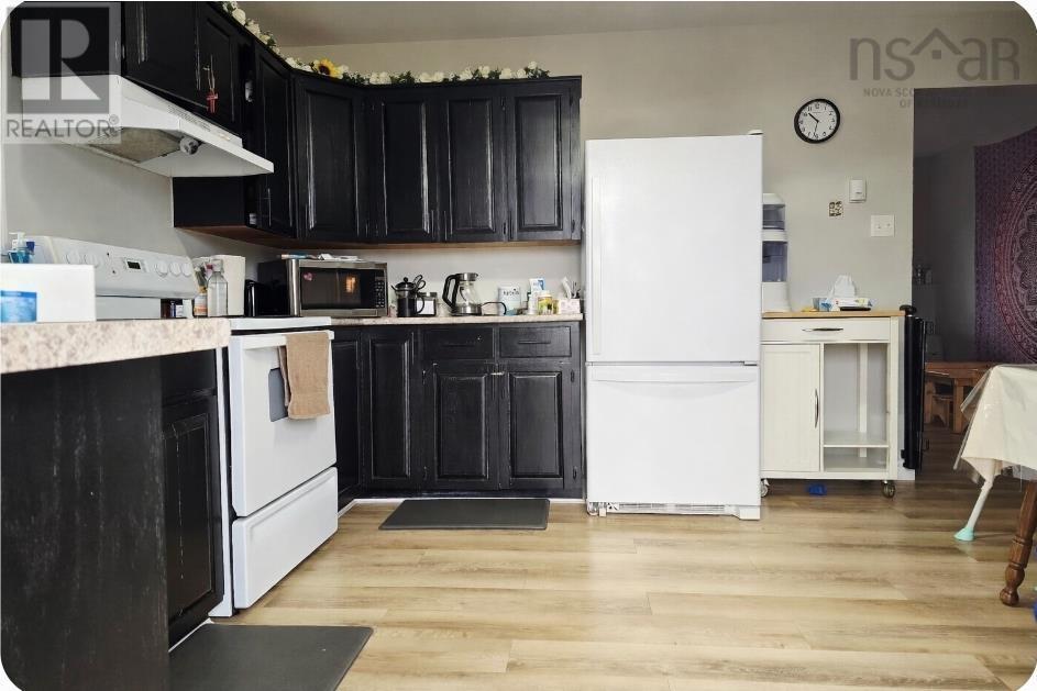 Property 15 of 23 of 1725 Porters Lane