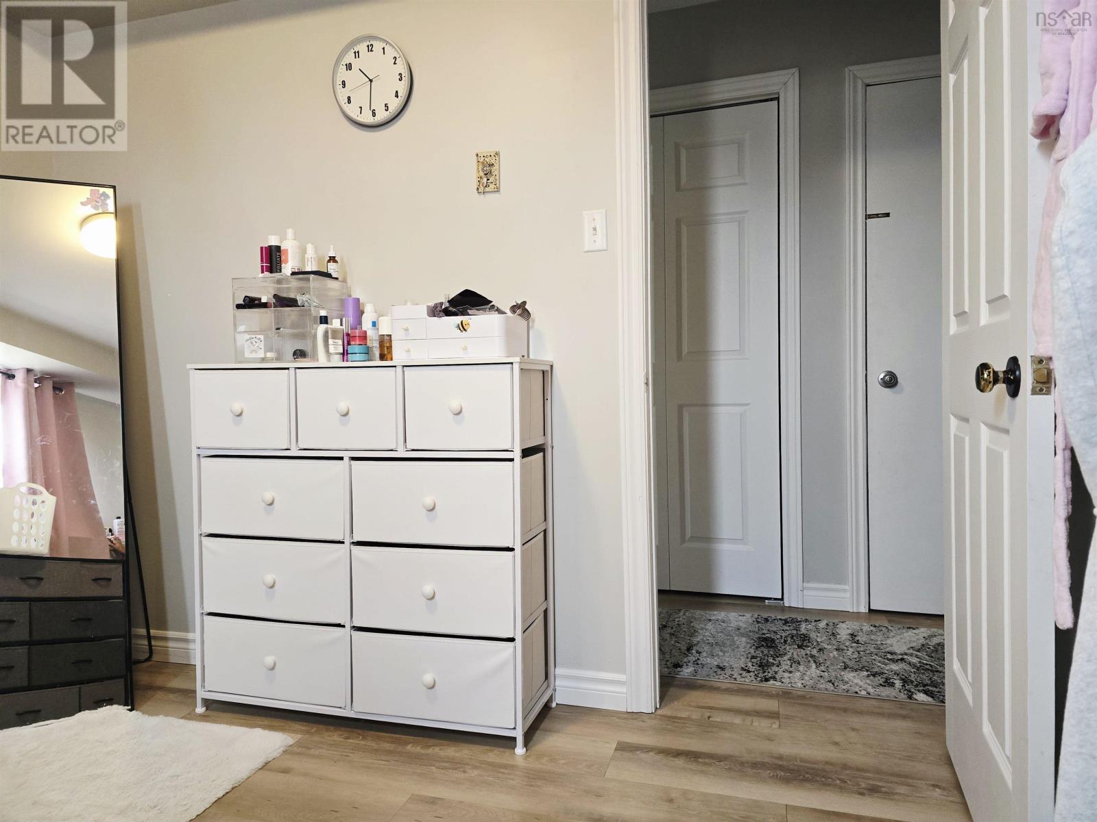 Property 14 of 23 of 1725 Porters Lane