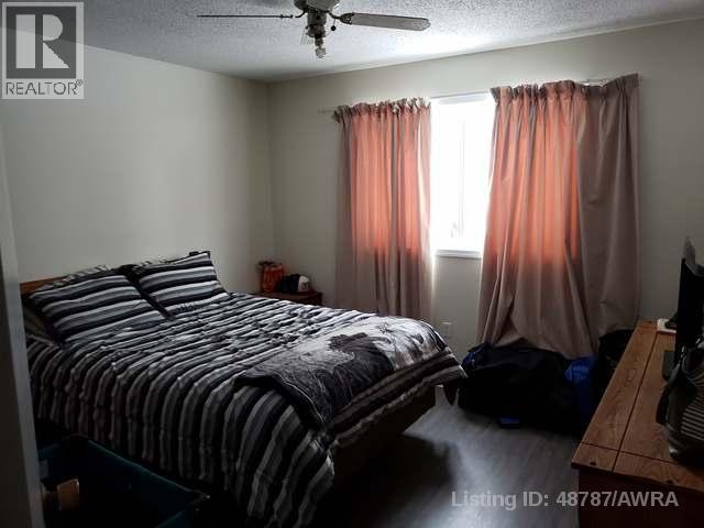 10850 98 AVE - 11